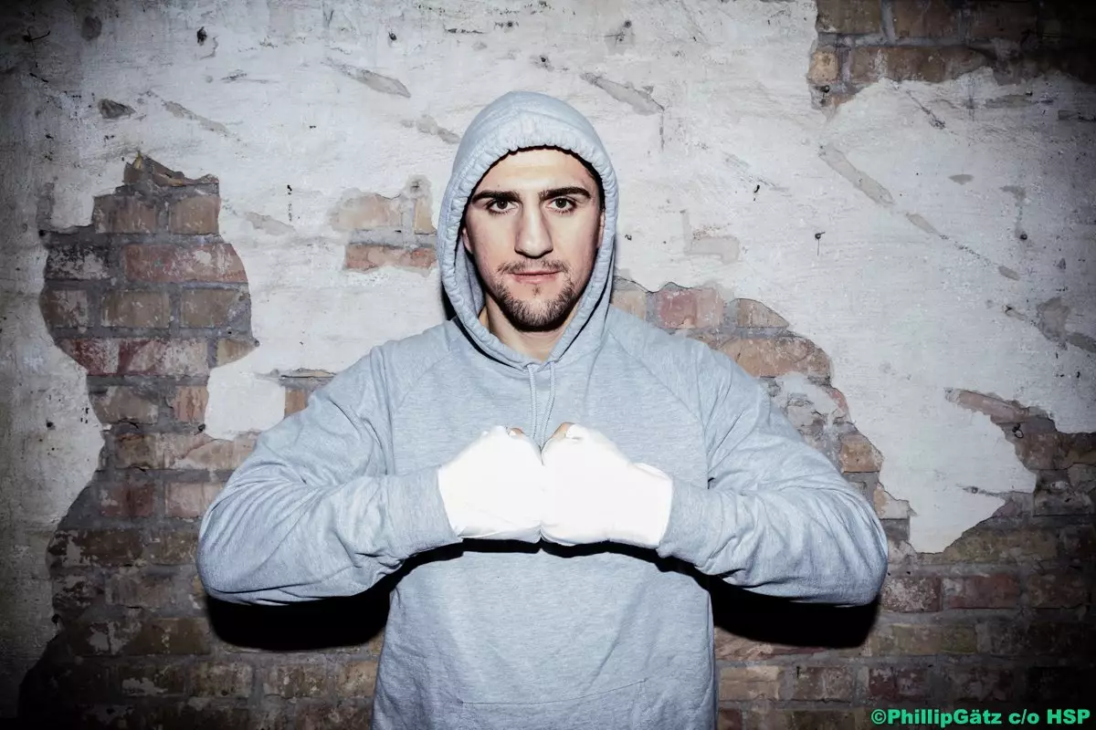 The Comeback of Marco Huck: A Risky Journey to Heavyweight