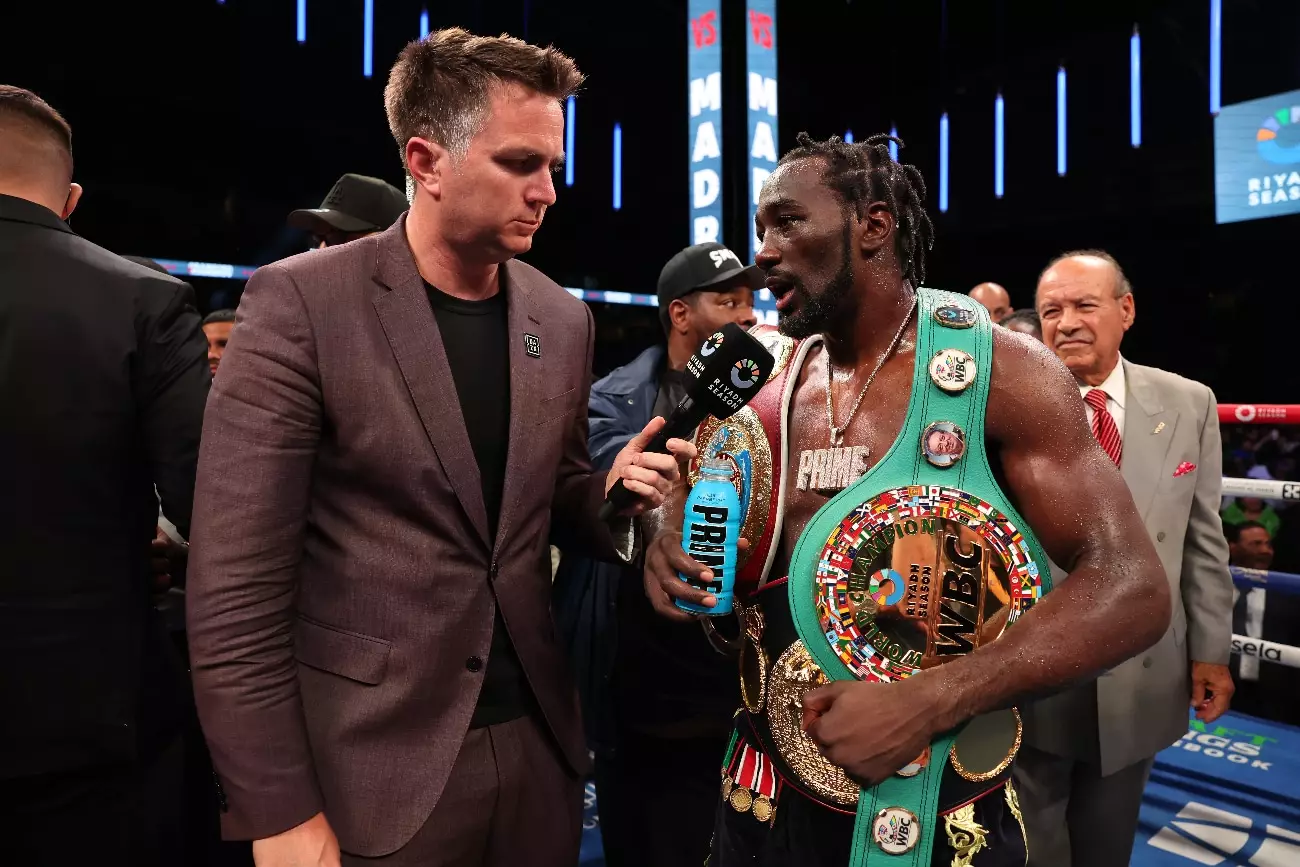 Terence Crawford Calls Out Canelo Alvarez