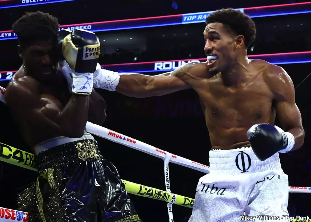 Osleys Iglesias Dominates Sena Agbeko with Second-Round Knockout