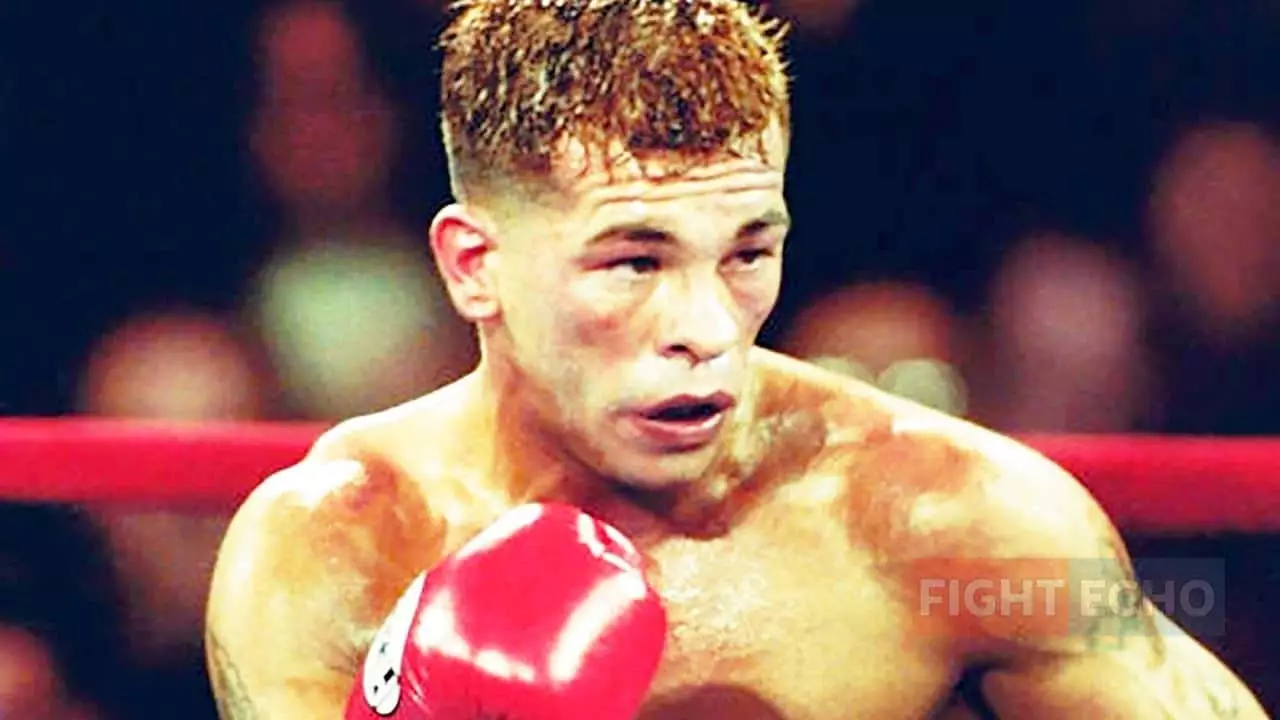 The Unforgettable Disparity: When Floyd Mayweather Dazzled While Arturo Gatti Faltered